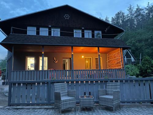 Borotice Maison | Marina Hubenov