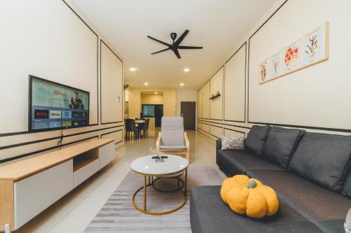 Central District Appartement | Marina Residence 3BR Shores Haven nr Midvalley CIQ by Our Stay