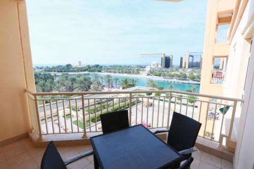 Bay La Sun Appartement | marina 1 apartment with sea view 303B