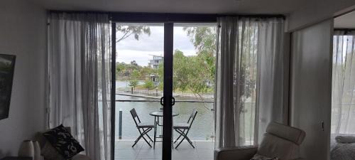 Maribyrnong Appartement | Marina View Apartment on the Maribyrnong River, Melbourne