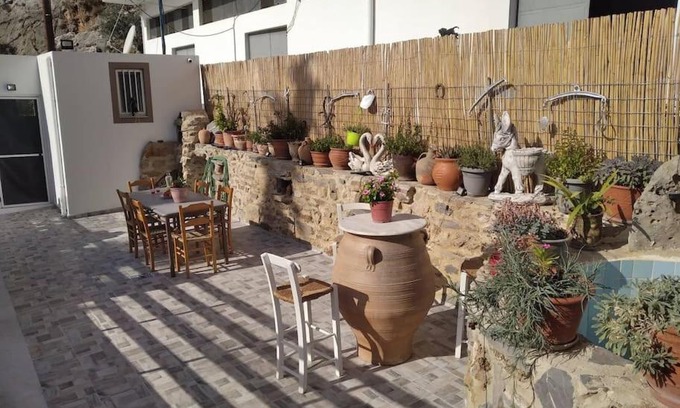 Dhrepanon Maison | MARINOS House WANDERN&ENTSPANNEN am Fusse des Psiloritis