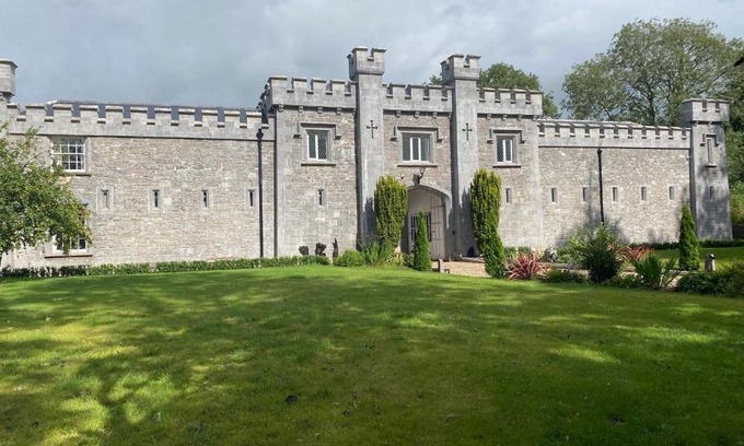 Collooney Lit Et Petit-Déjeuner | Markree Courtyard