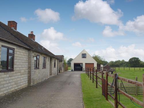 Trowbridge Maison | Marshfield Annex
