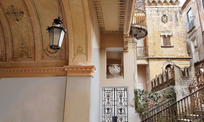 Tropea Appartement | Maruska, centre, à 5 min à pied de la plage, a l'interieur d'un palais du 1700.