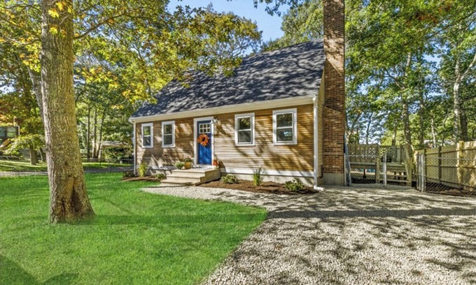 Plymouth Maison | Marvelous 4-bed 2-bath house in Plymouth, walking distance to the beach.