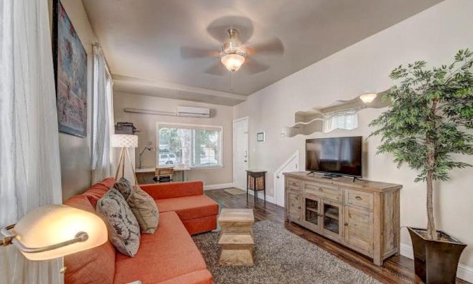Midtown Sacramento Appartement | Marvelous Midtown Stay with a Modern Twist
