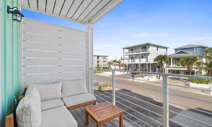 Mexico Beach Maison | Marvelous NEW 4-bedroom 4.5 bathroom townhome 100 steps from Mexico Beach