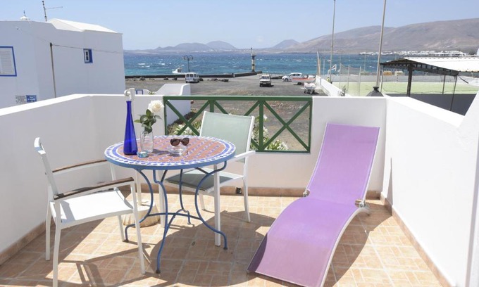 Punta Mujeres Appartement | MarySol 6 terrace with sea views, close to the sea
