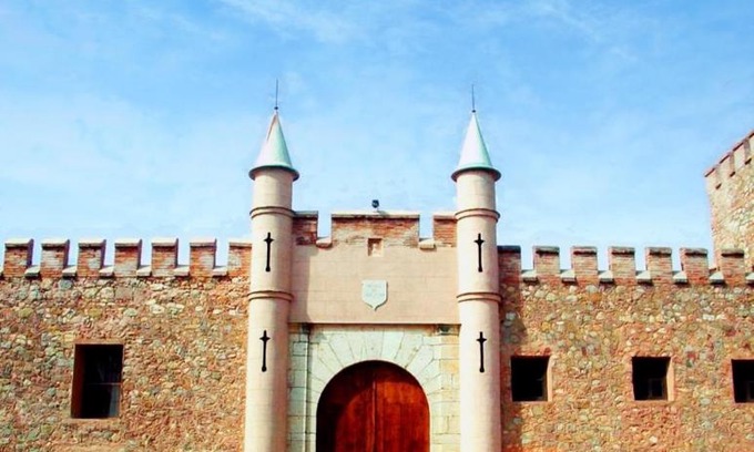 Altura Maison | MASÍA de SAN JUAN CASA NÚMERO 15 en Castillo con piscina, Aire Acondicionado y terraza privada