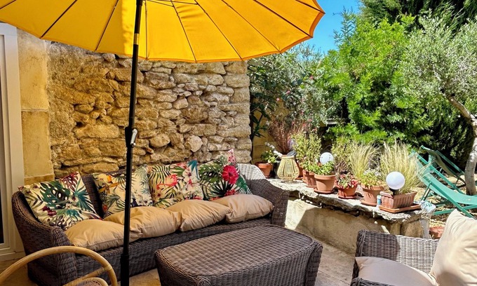 Maubec Autre | Mas au Pied du Luberon, Avec Piscine