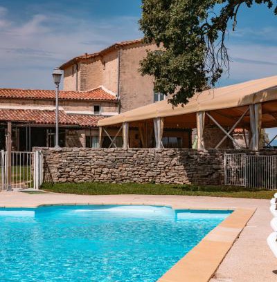 Ferrieres-les-Verreries Hôtel | Mas De Baumes
