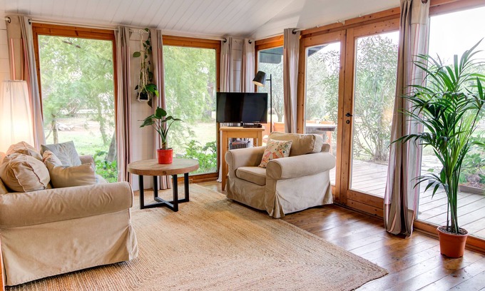 Perpignan Maison | Mas Des Fleurs - Heated pool - Child friendly gardens - Beach 10mins
