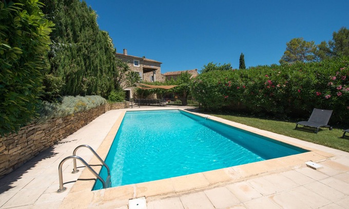 Martignargues Villa | Mas des hirondelles avec piscine chauffée, tennis privé, proche d'Uzès.