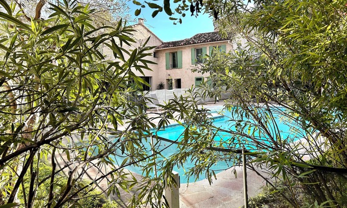Sainte-Anne Autre | Mas provençal with large swimming pool near the beach and Velodrome