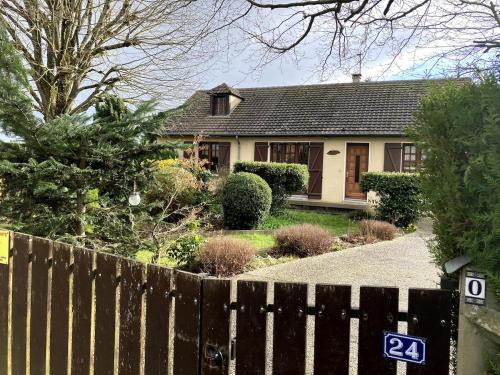 Saint-Maurice-Les-Charencey Maison | Masion de la paix et nature