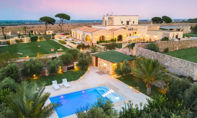 Castromediano Villa | Masseria Specchia - Quatre Chambres Villa, Couchages 8