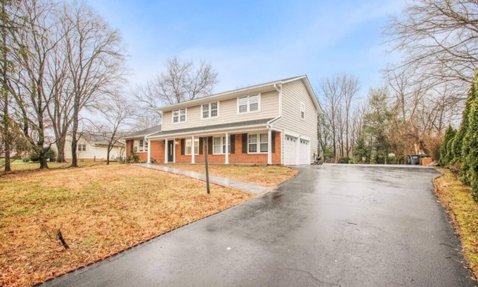 Wolf Trap Maison | 493) Massive 4 bedroom with tons of space!