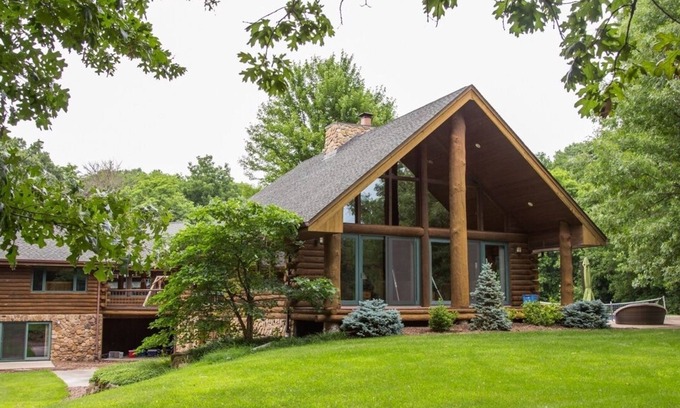 Fenton Maison | Secluded Executive Log Cabin Lodge with 68 ft Pool on 102 acres