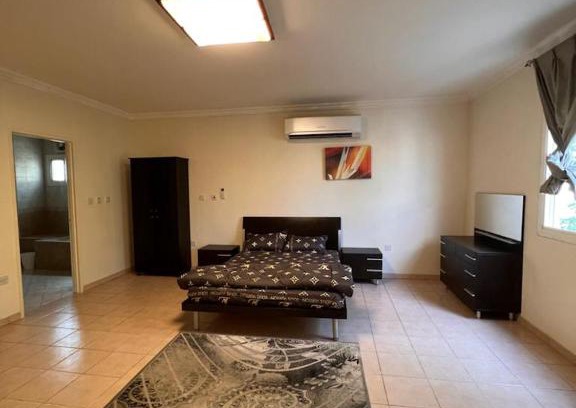 Doha Appartement | Master bedroom with entertaining facilities & Swimming pool