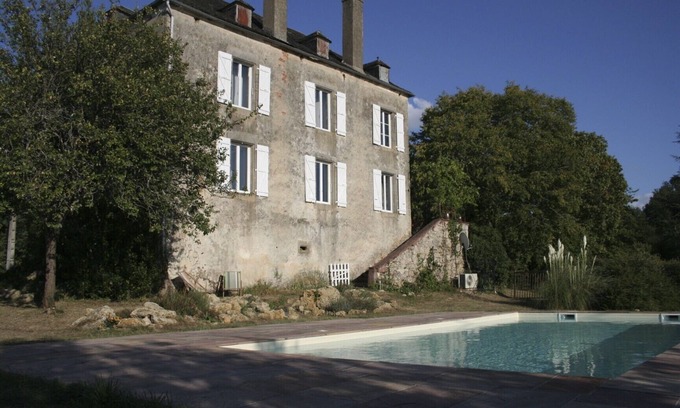 Bilhac Maison | MAISON de MAITRE rénovée pisc privée 12 p Vallée Dordogne-CORREZE limite LOT