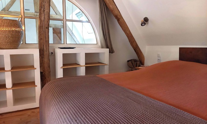 Angiens Lit Et Petit-Déjeuner | Master suit at "Maison Silleron". Breakfast included.5*