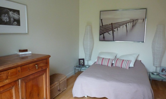 Saint-Nicolas Maison | Parental suite with private bathroom in a house near the center