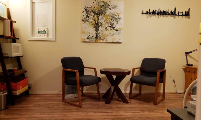Mount Davidson Maison | Master Suite with Private Bathroom in Beautiful Storybook Neighborhood