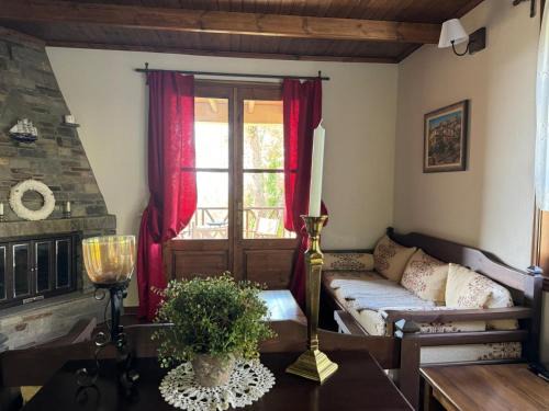 Megalos Prinos Appartement | Matias Kastanies Appartements with privat parking