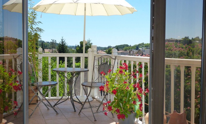 Sarlat-la-Caneda Appartement | Maison Pierre D’Or, appartement de luxe Matisse à Sarlat. Idéal pour les couples