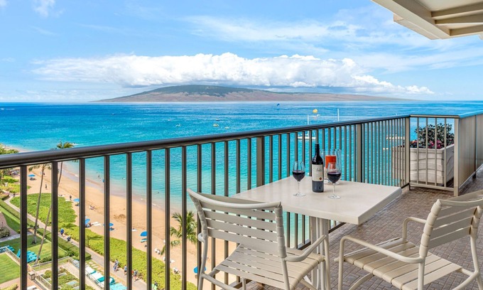 Kaanapali Copropriété | Maui Resort Rentals: The Whaler - 3 Total Bedrooms, Breathtaking 10th Floor Ocean, Black Rock, and West Maui Mountain Views!
