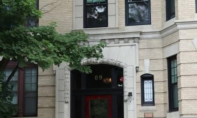 Griggs Park Appartement | Maverick Suites at 89 Marion