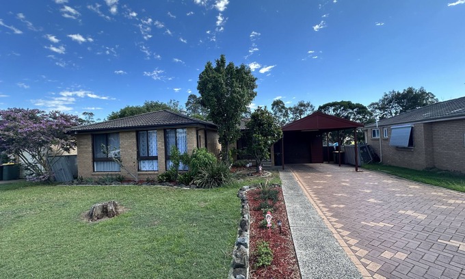 Cessnock Maison | Mavis by the golf course