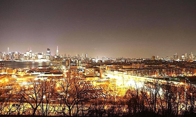 Union City Maison | Max NY View - Combination of 5 Beautiful Apartments, Sleeps 60+ 15 Mins to NYC