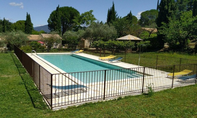 Mirabel-aux-Baronnies Maison | Mazet avec piscine chauffée et clôturée commune