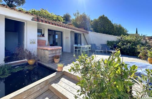 La Londe-les-Maures Villa | Mazet Cézar, climatisé pour 4 personnes, avec piscine collective à La Londe-Les-Maures