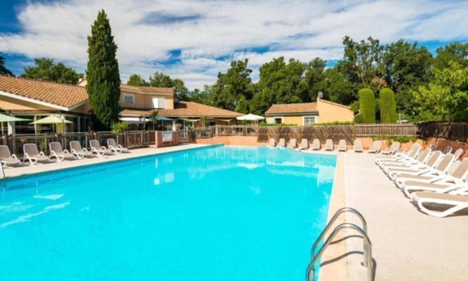 Gaujac Maison | Mazet Provençal climatisé piscine parking 5 pers