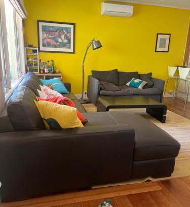 McCrae Maison | Mcrae retro beach house !