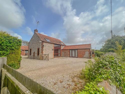 North Walsham Maison | Meadow Barn - dog freindly barn sleeping 6 in Edinghtorpe, Norfolk