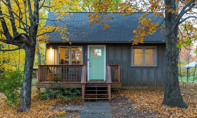 Montebello Cabine | Meadow Mountain Cabin at Love Ridge Mountain Lodging