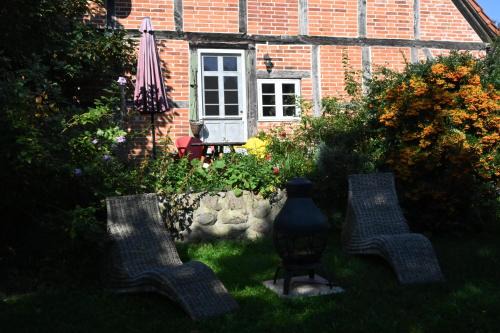 Dargun Appartement | Mecklenbü mit Teich, Kamin, Sauna und Hotpott