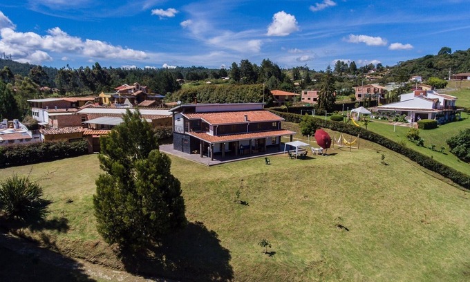Los Nomos Maison | Medellin Vacation Home