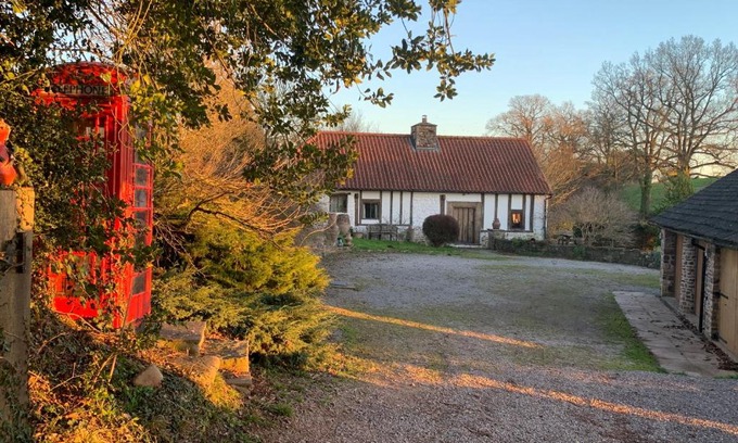 Llanvair Kilgeddin Maison | Medieval Cottage in rural Monmouthshire.