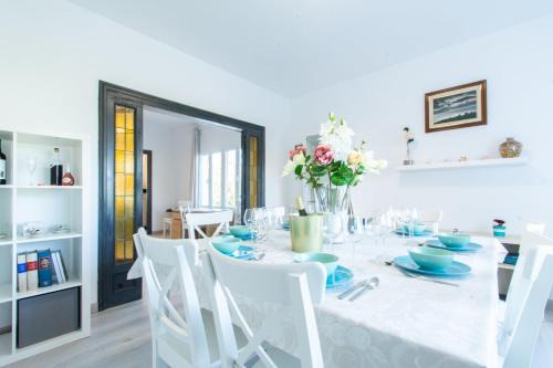Alella Maison | Mediterranean heaven with sea views