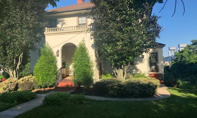 Groton Maison | Mediterranean style home near Mystic