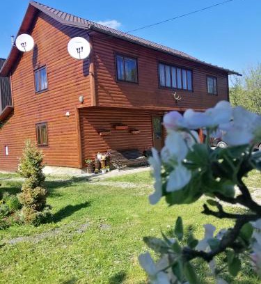 Mykulychyn Maison | Medova Hata