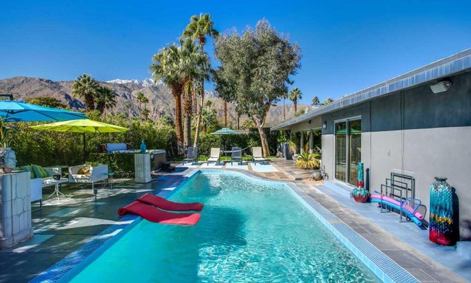 El Mirador Maison | Meet Me in Palm Springs! Permit# 4146