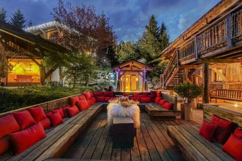 Demi-Quartier Chalet De Ski | Megeve Luxury Estate The Royal Alpine Retreat with Mont Blanc View