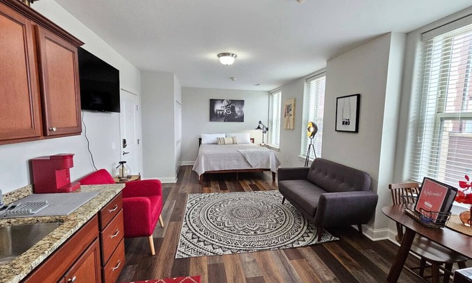 Champaign Appartement | Memorable Stay at The Inman - 216