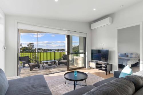 Tauranga Maison | Memorial View - Tauranga Holiday Home