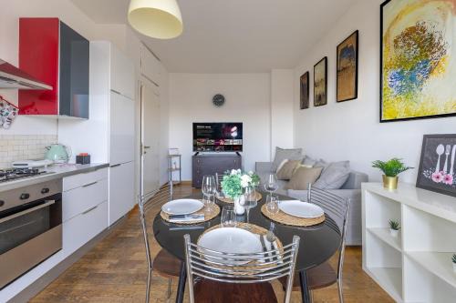 Barona Appartement | Meravigliosa Suite Vista su CityLife-Famagosta M2,WiFi
